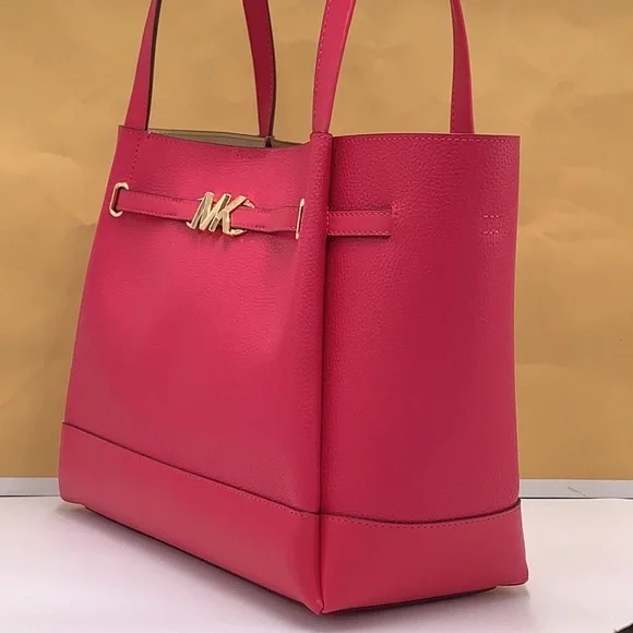 MICHAEL KORS
Reed Large Leather Belted Satchel
Shoulder bag
Electric Pink
NWT - Picture 4 of 14